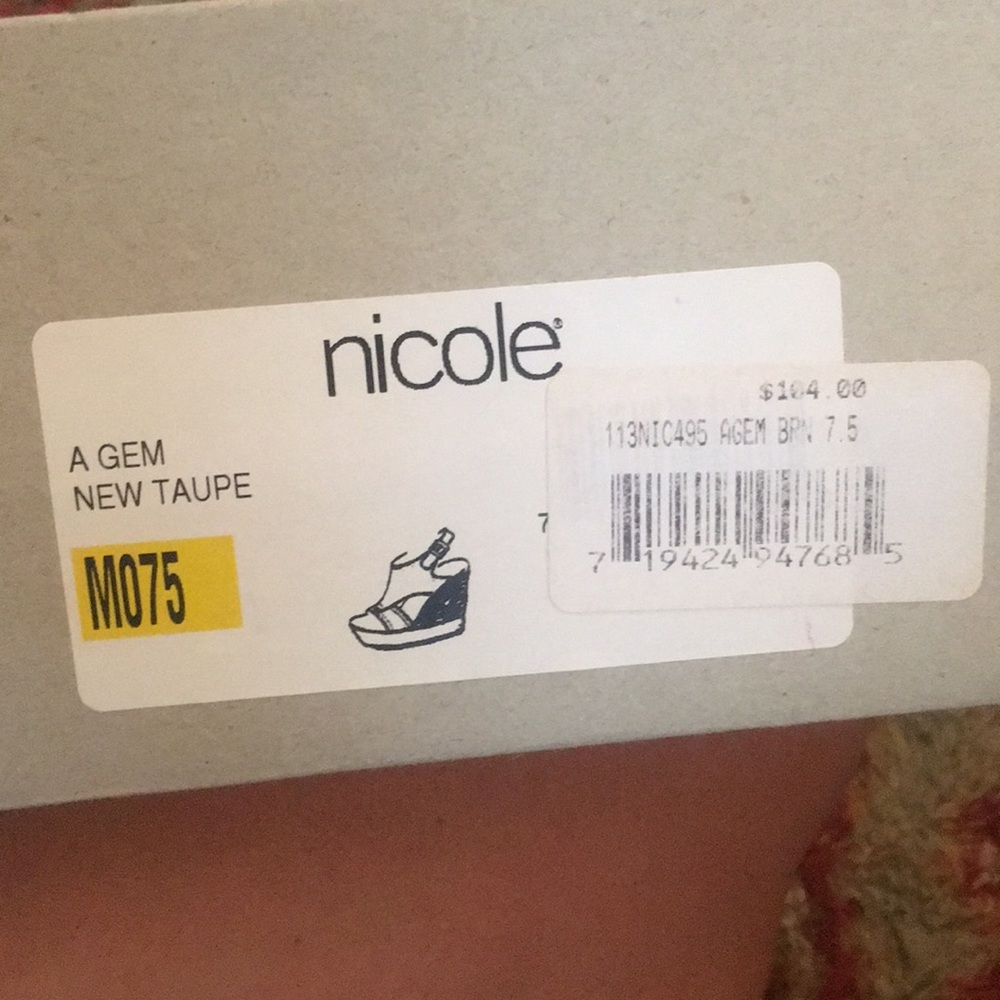Shoes - Picture 5 of 5